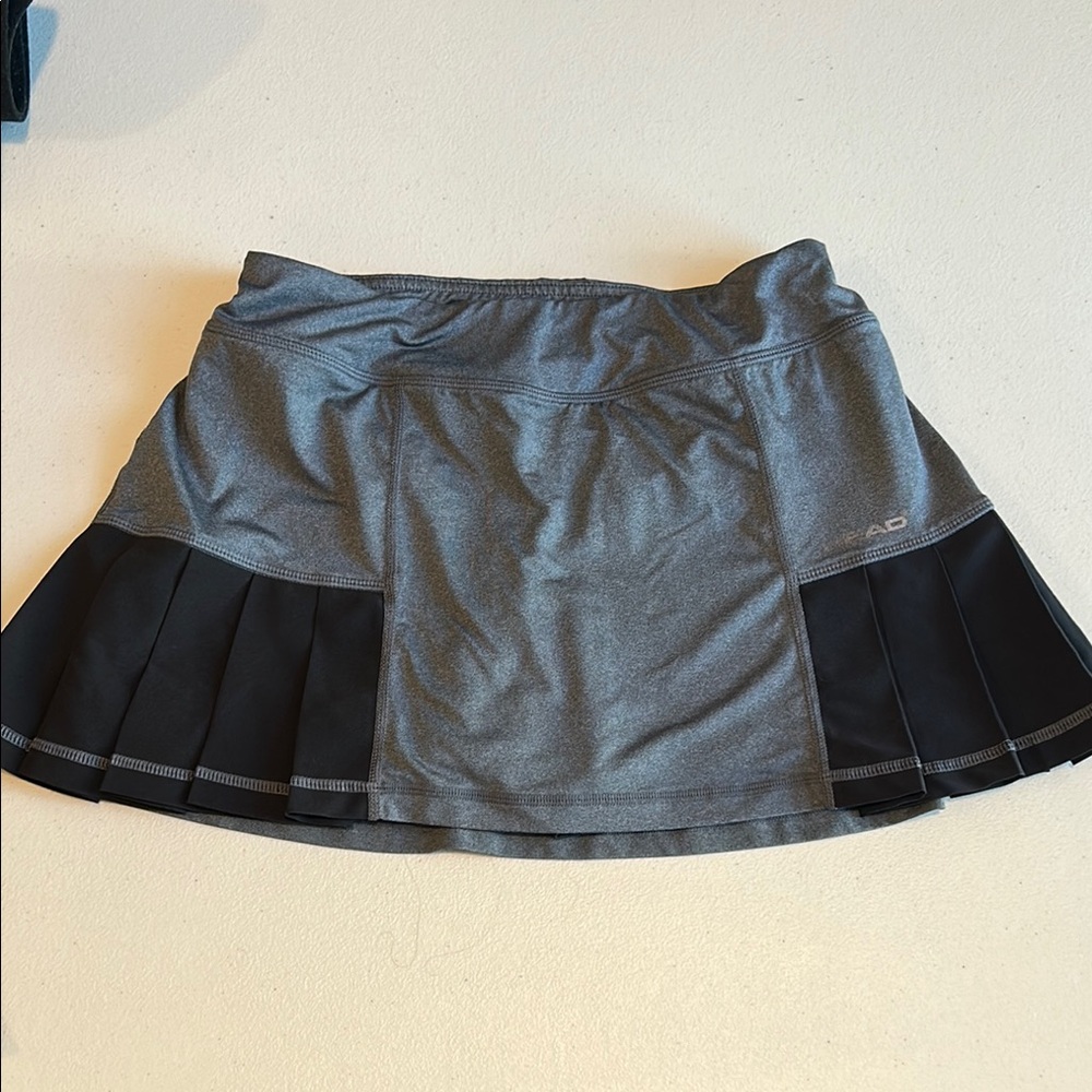 Women’s Head pleated tennis skirt- size Small